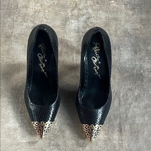Alice + Olivia Black Snakeskin Leather Gold Accents Stilettos EU 37.5 US 6.5
